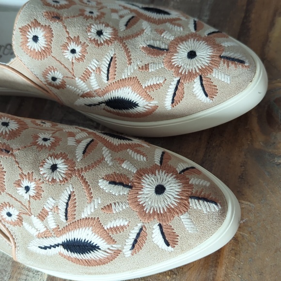 🌿FREE PEOPLE LATIGO SHOES🌿 - Picture 2 of 8